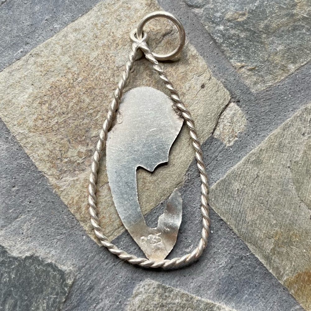 Sterling Silver Virgin Mary - Picture 6 of 7